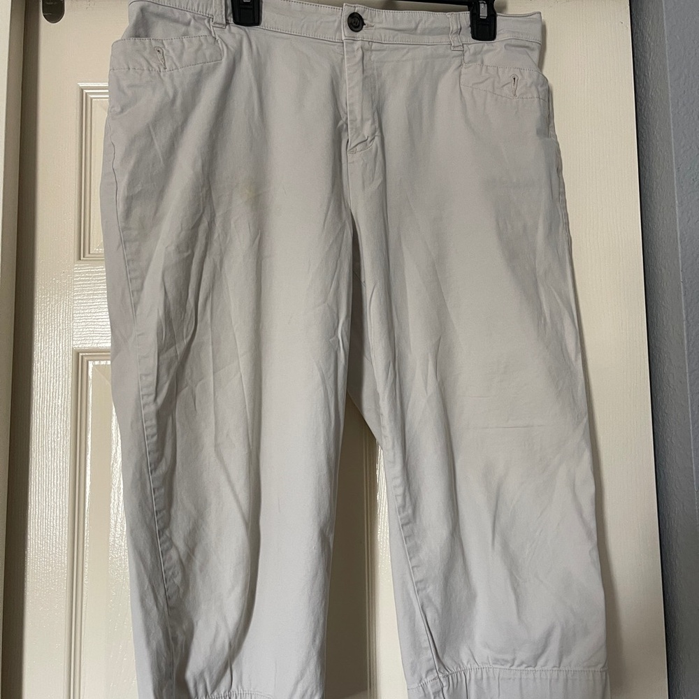 CJ Banks Comfort Waist Khaki Tan Capri Size 16W